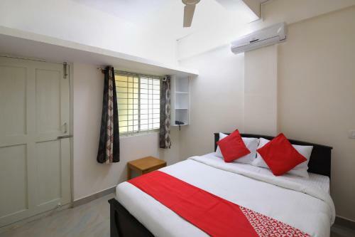 Hotel Oyo 19926 S B R Residence