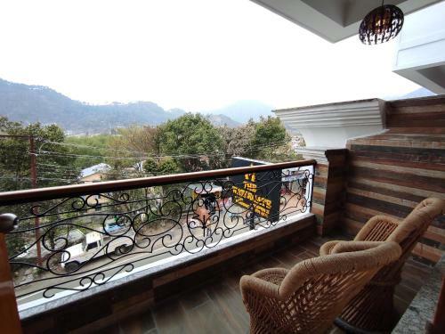 Aaroham The Watergate Hotel Bhimtal