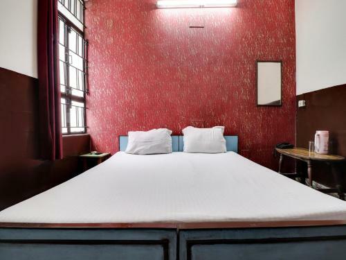 Spot On 40076 Hotel Sunny