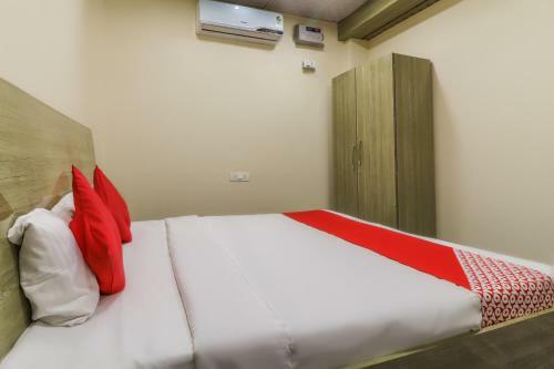 Oyo 46410 Hotel Yatika