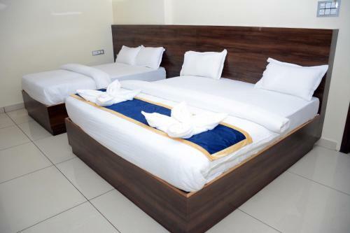 Lodge Hotel Nandini Residency