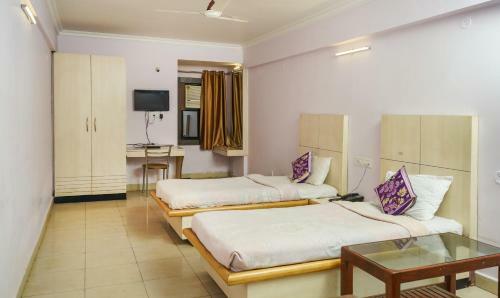 Hotel Lals Plaza