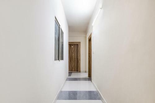 Hotel Oyo 30193 Shourya Residency