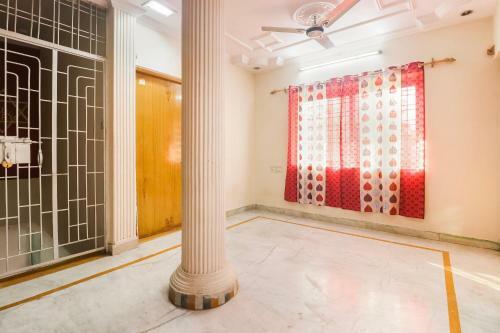 Oyo 69664 Hotel Kalyug Palace