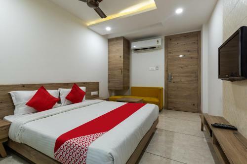 Capital O 47403 Hotel Manjeet