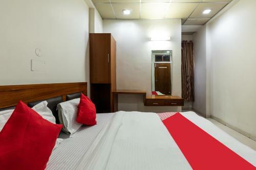 Capital O 47403 Hotel Manjeet