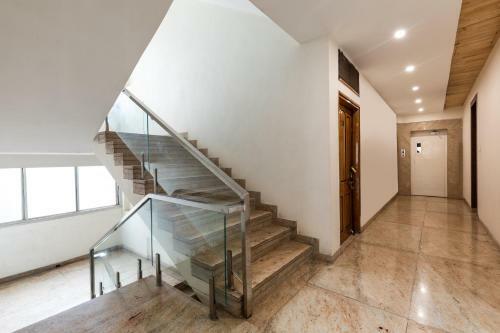 Capital O 47403 Hotel Manjeet