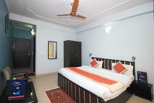 Oyo 4109 Hotel Traveller Inn