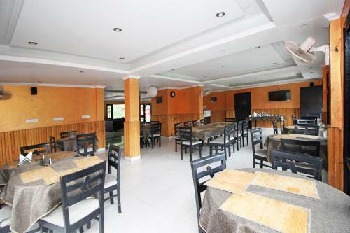 Oyo 4109 Hotel Traveller Inn