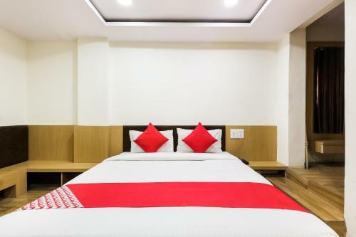 Oyo 68417 Hotel Surbhi
