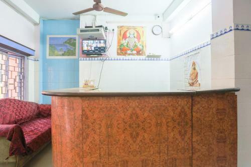Oyo 74837 Hotel Veer