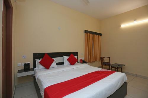 Oyo 27030 Hotel Blue Bell