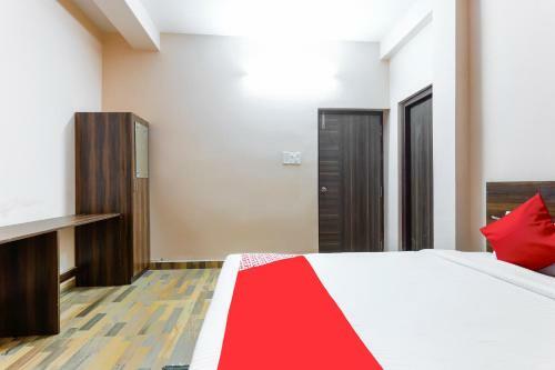 Hotel Oyo 44026 Samrudhi Residency