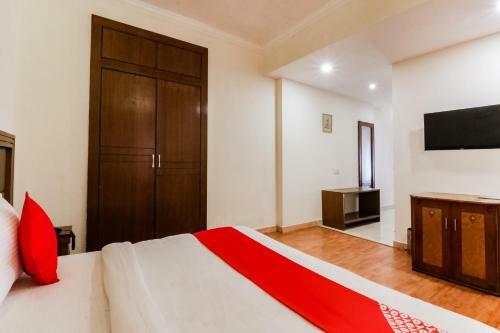 Capital O 49194 Hotel Sungreen