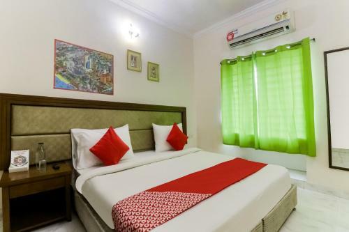 Capital O 49194 Hotel Sungreen