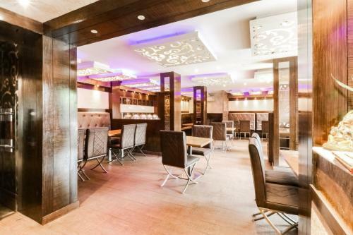 Capital O 49194 Hotel Sungreen