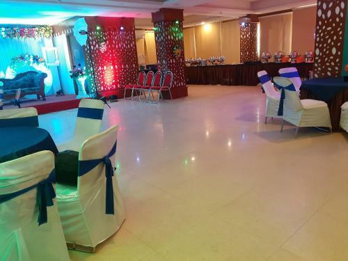 Lal Qila Hotel