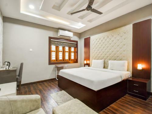 Hotel Oyo 79405 Aasma Luxury Villa