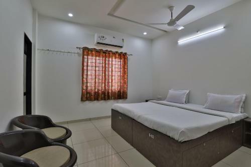 Spot On 38154 Shakti Hostel & Hotel
