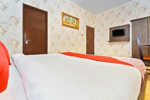 Oyo 30915 Hotel Sidhi Vinayak And Restuarant