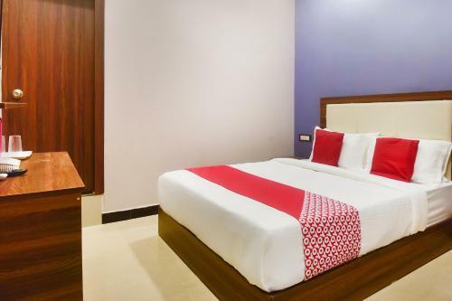 Oyo 43474 Hotel Blue Sky