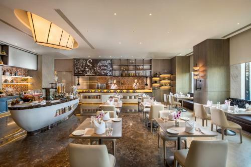 Hotel Royal Hometel Suites