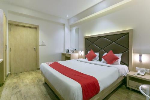 Hotel Oyo 15229 Radhe Residency