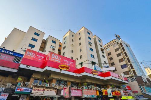 Hotel Oyo 15229 Radhe Residency