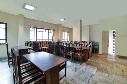 Hotel Oyo 15229 Radhe Residency