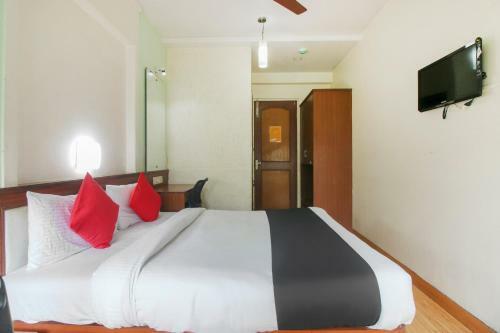Capital O75414 Hotel Dream Residency