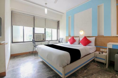 Capital O75414 Hotel Dream Residency