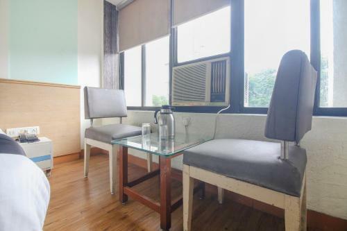 Capital O75414 Hotel Dream Residency