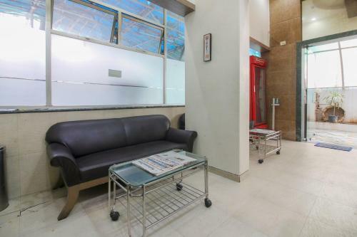 Capital O75414 Hotel Dream Residency