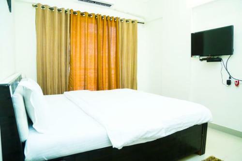 Staywood Serviced Apartments 2bhk In Powai