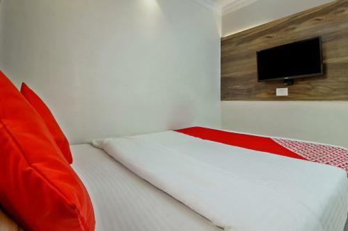 Oyo 24416 The United Hotel