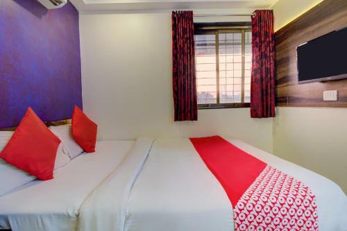 Oyo 24416 The United Hotel