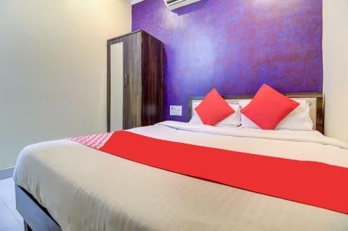 Oyo 24416 The United Hotel