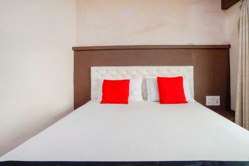 Capital O74962 Hotel Sapna
