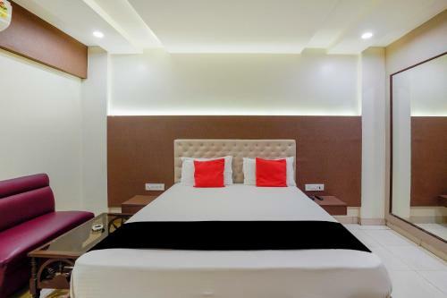 Capital O74962 Hotel Sapna