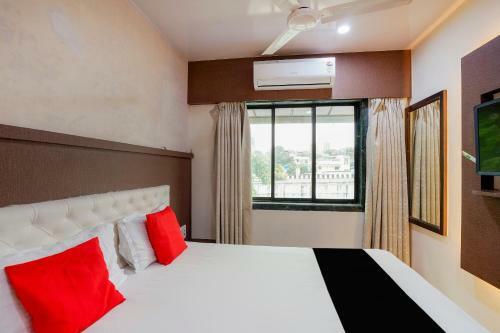 Capital O74962 Hotel Sapna