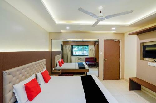 Capital O74962 Hotel Sapna