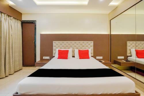 Capital O74962 Hotel Sapna