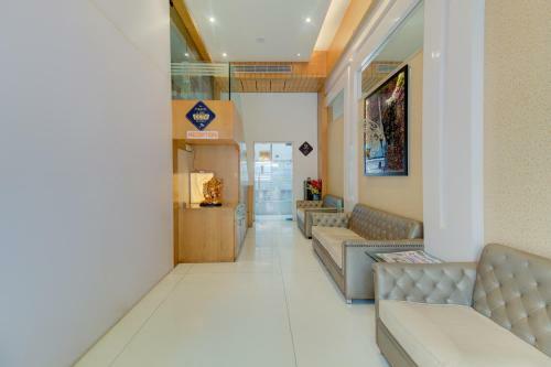 Oyo Flagship 77666 Hotel Vinyasa