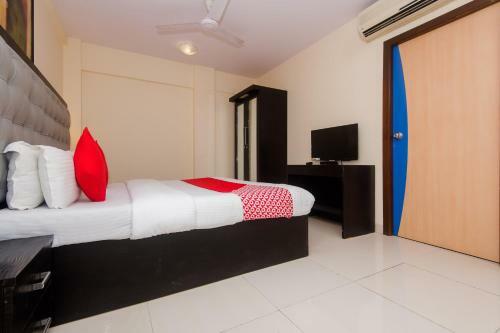 Hotel Oyo 15103 Blue Sapphires