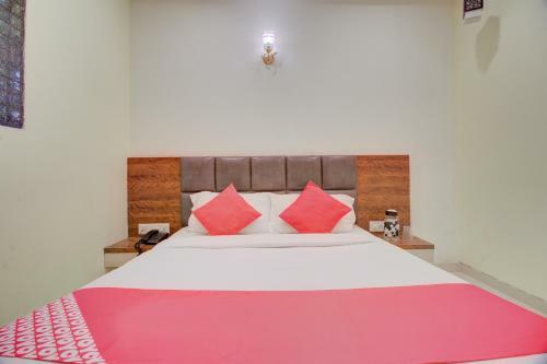 Hotel Oyo 42939 Royal Orbit