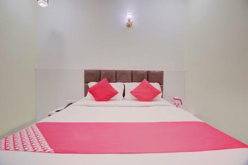 Hotel Oyo 42939 Royal Orbit