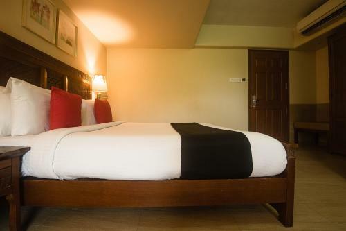 Capital O 44163 Hotel Sai Inn