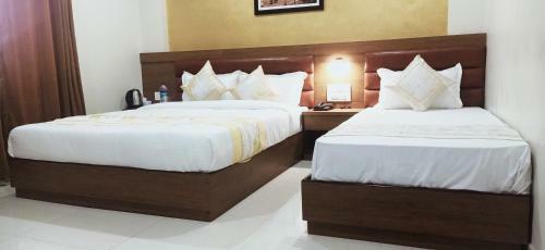 Hotel Crystal Luxury Inn- Bandra