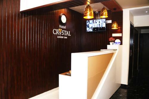 Hotel Crystal Luxury Inn- Bandra
