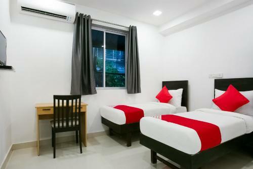 Oyo Flagship 77192 Hotel Shangrila Nehru Road